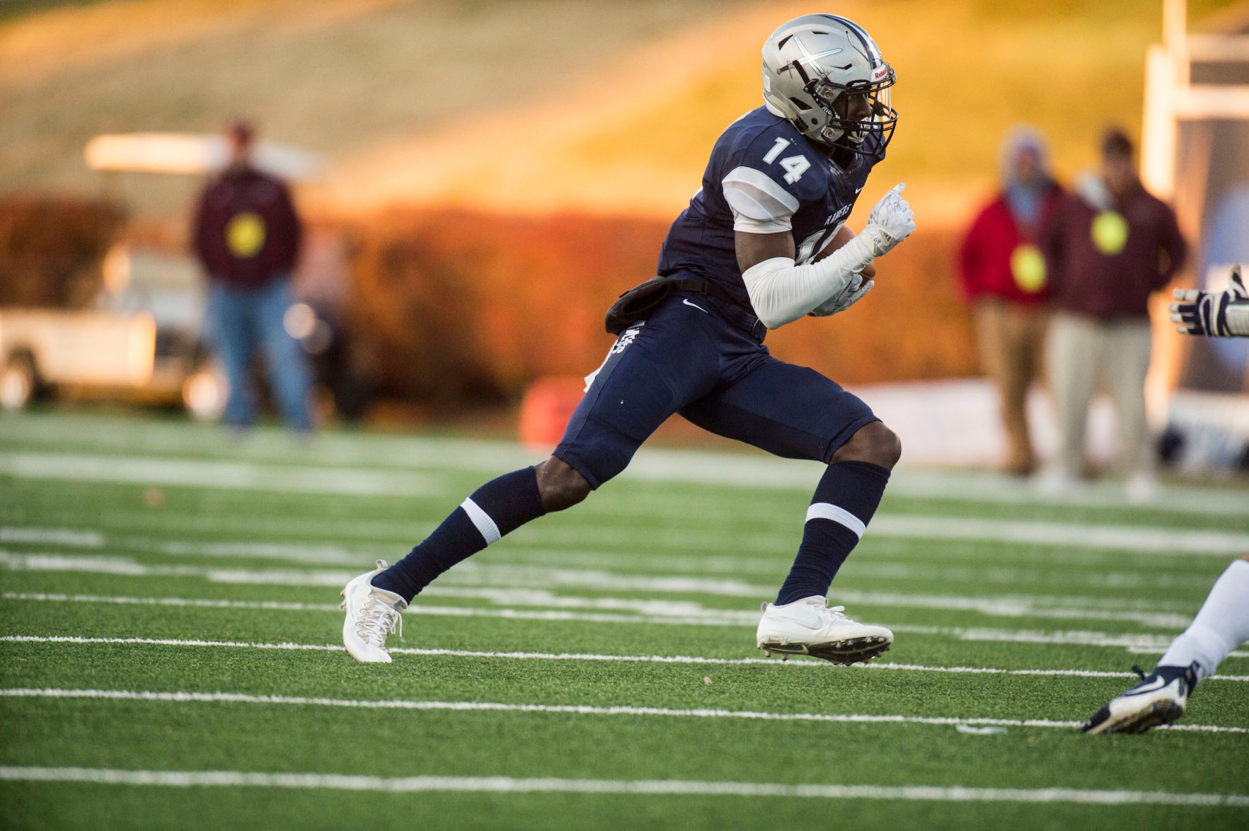 LNA 12112016 Raiders FB 007.jpg